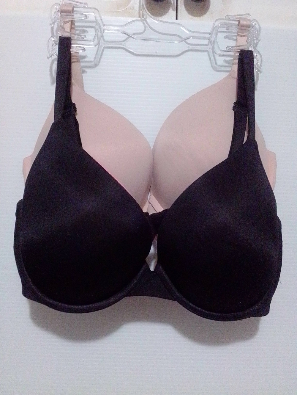 Victoria Secret Bras Set of 2, Size 34DD (Black and Nude)